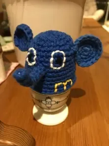 Häkelunikat blauer elefant